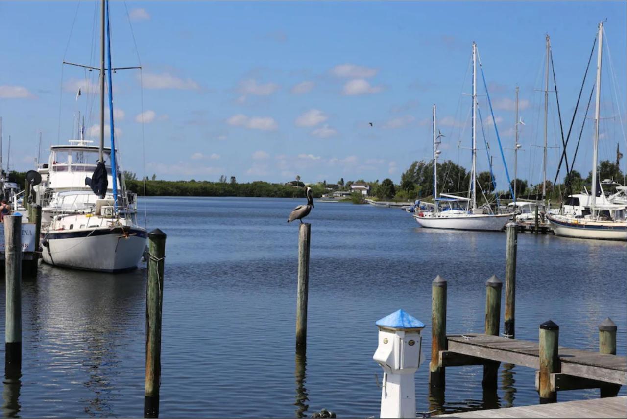 Beautiful New Luxury Townhome With Private Beach And Swimming Pools Ruskin Eksteriør bilde