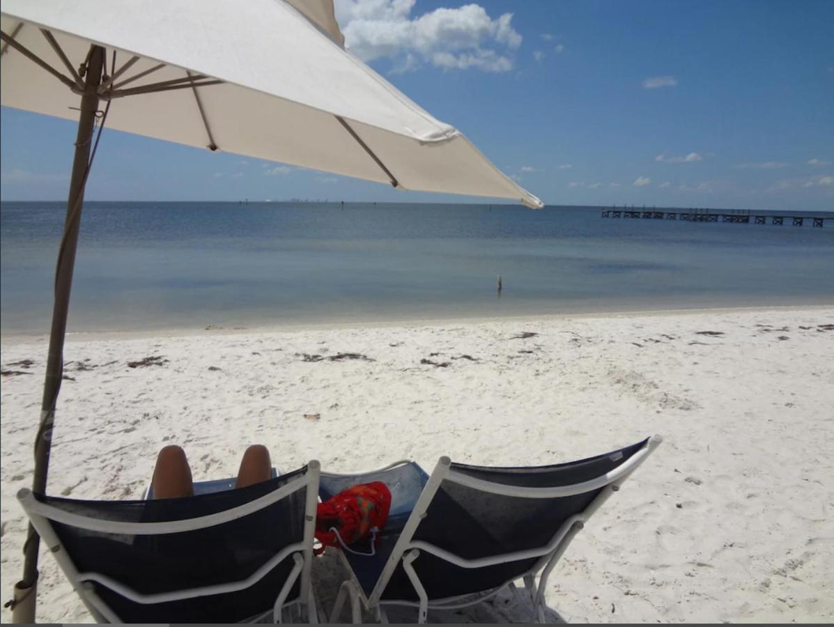 Beautiful New Luxury Townhome With Private Beach And Swimming Pools Ruskin Eksteriør bilde